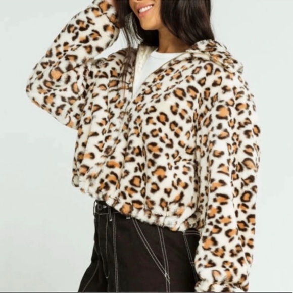 VS Pink Collab Know One Cares Leopard Print Sweater - Picture 2 of 3